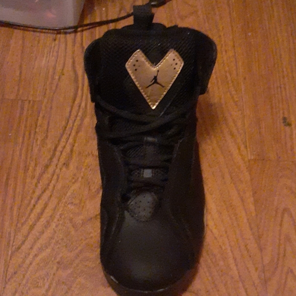 Jordans - Picture 3 of 4